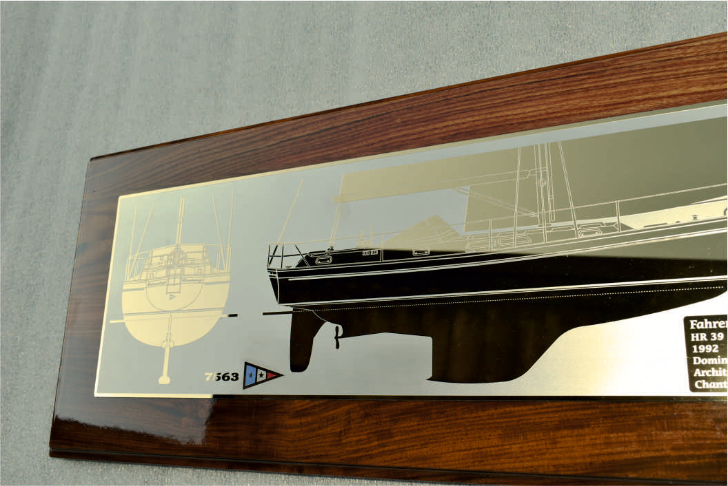 ART METAL REPLICA OF YOUR BOAT ( GOLD VERSION )